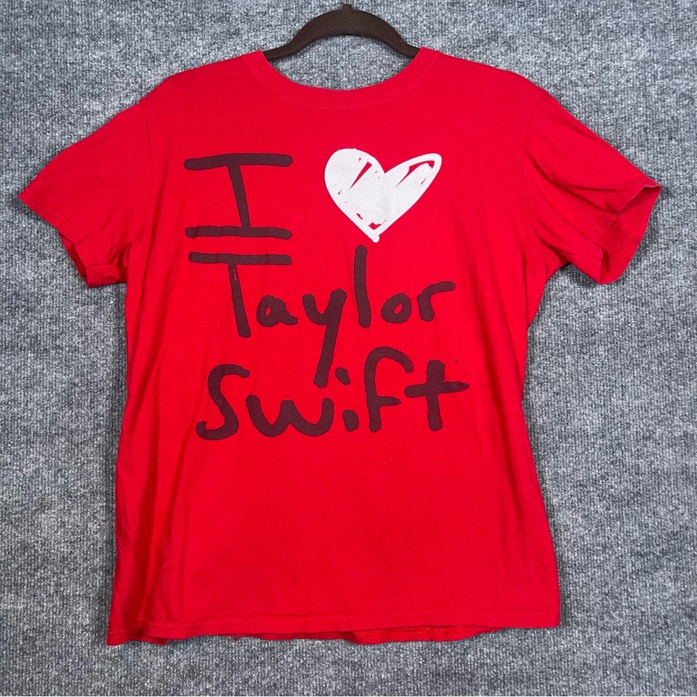 Gildan Softstyle Women’s Medium Red I Love Taylor Swift Boxy Cotton Short Sleeve